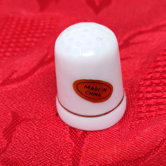 Branson Missouri Thimble Collectible Souvenir Ceramic Red Rose - Picture 3 of 4